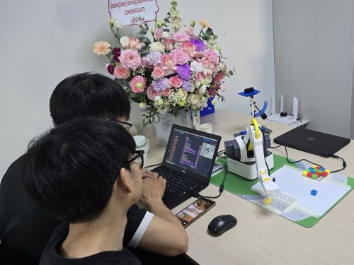 Edison lập trình Robot và AI ứng dụng trên Robot
